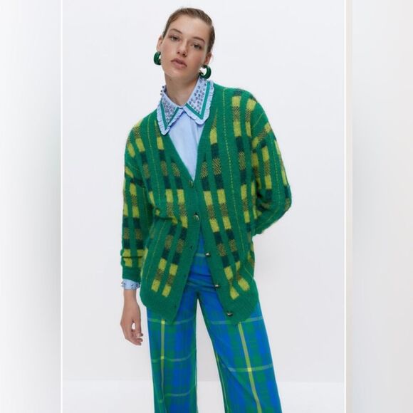 UTERQUE  Oversized Green Plaid Button Down Cardigan Sz M - Picture 1 of 10